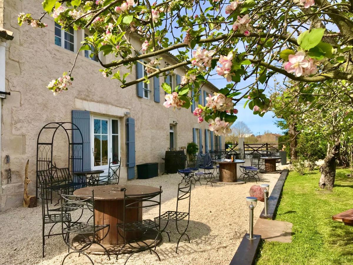 مبيت وإفطار Aulnay  Le Relais D'Aulnay المظهر الخارجي الصورة